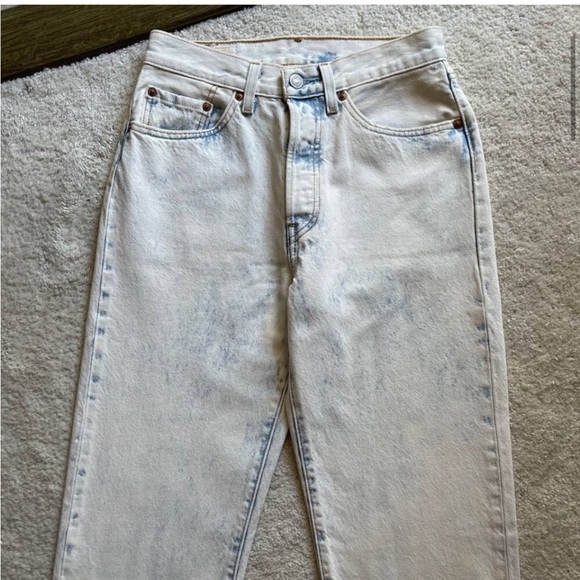 NWOT 501 Levi's Classic '81 Women Jeans Size 26/33 100% Cotton - Picture 3 of 13